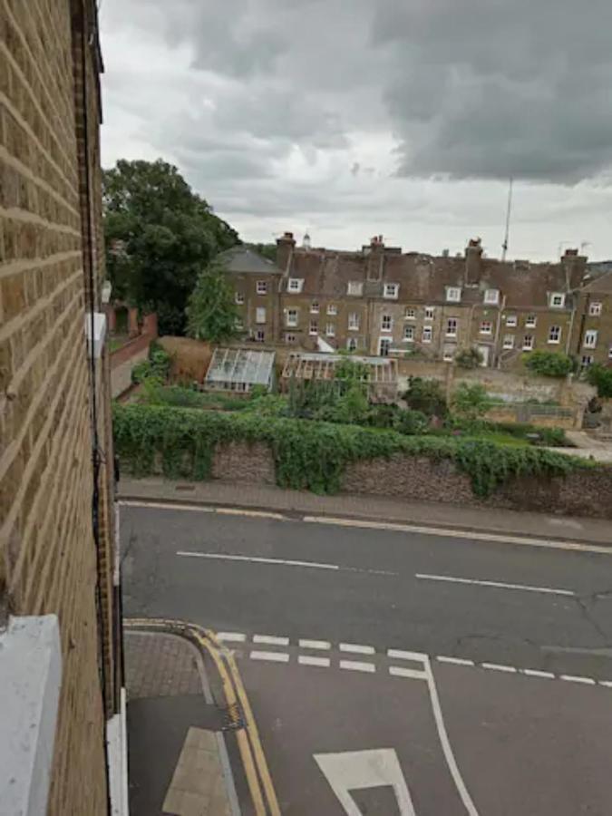 Havisham Studio Flat Rochester Me1 1Xz Strood Exterior foto